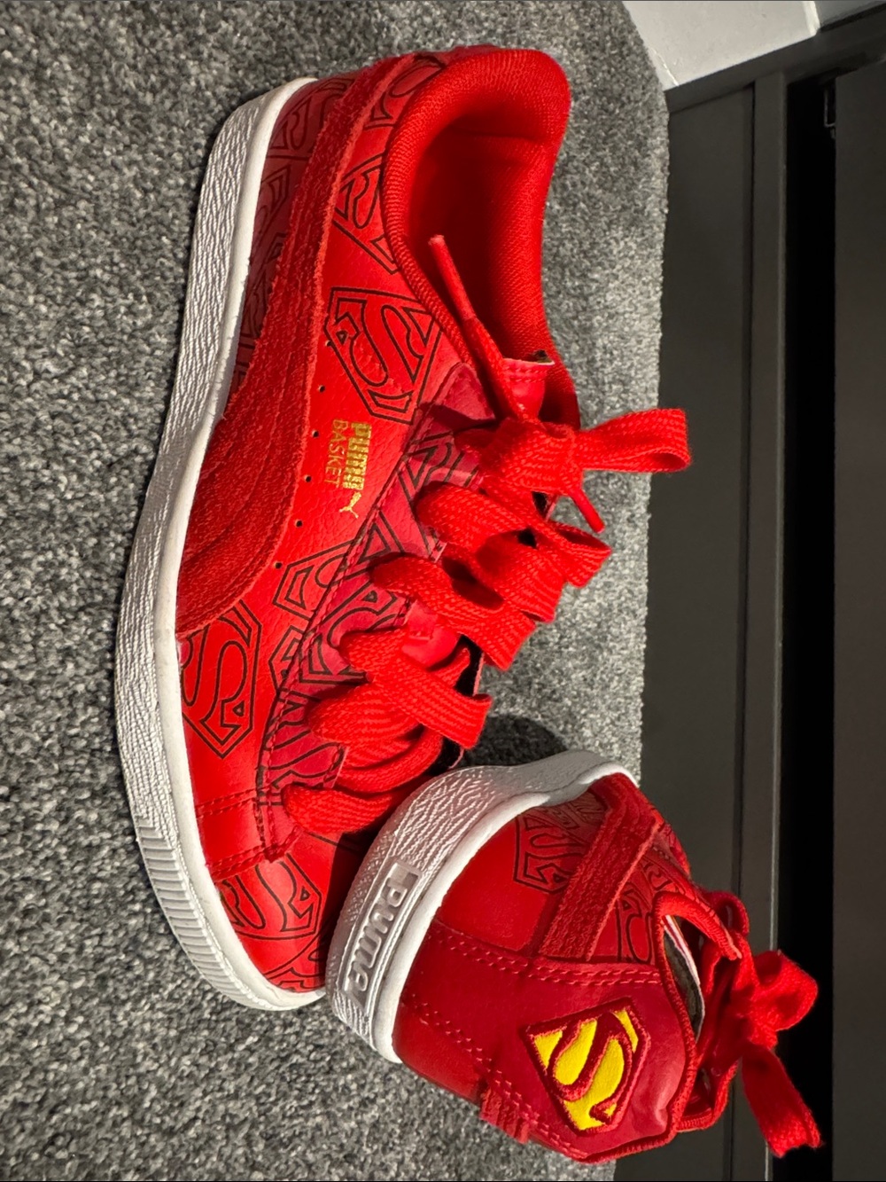 SUPERMAN DC Comics Puma Kids Red Superman Low-Top Sneakers LIMITED EDITION